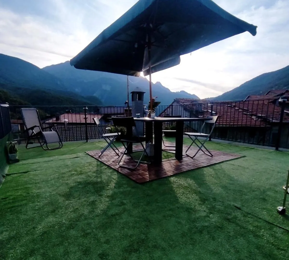Casa Vacanze Al Colletto - Con Terrazza Panoramica In Centro Storico Vagli di Sotto