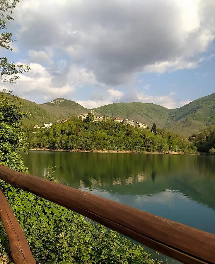 Casa Vacanze Al Colletto - Con Terrazza Panoramica In Centro Storico Vagli di Sotto 0*,